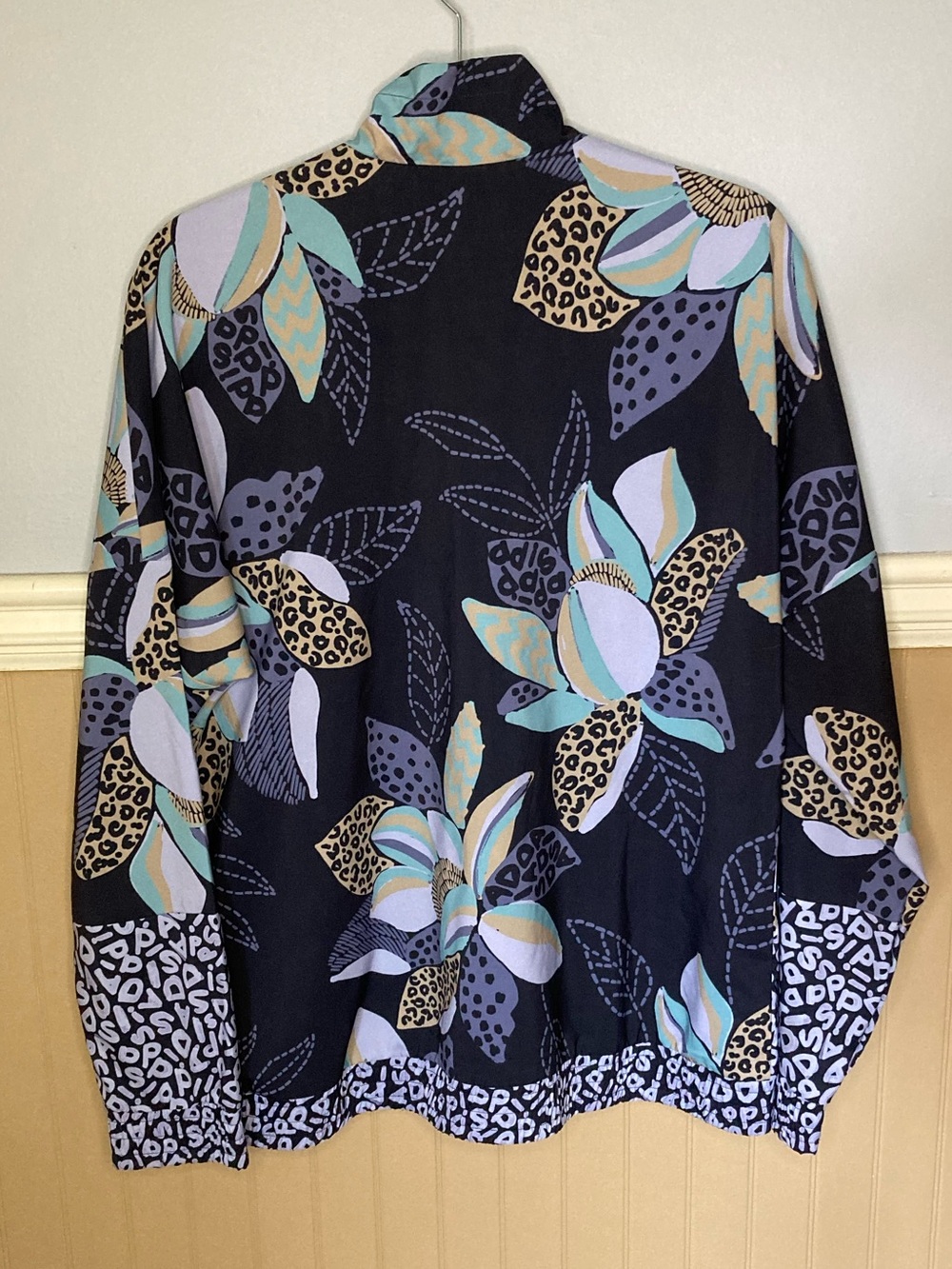 Adidas x FARM Rio Women's Relaxed Lightweight Windbreaker Jacket Large - Picture 6 of 9